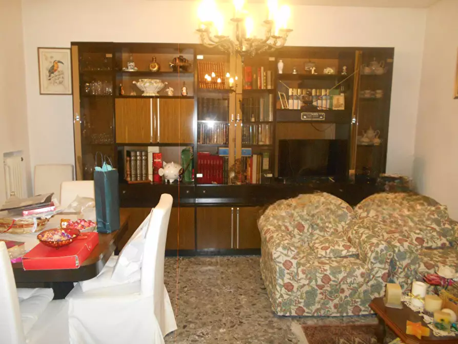 Immagine 5 di Casa bifamiliare in vendita  a Santa Maria A Monte