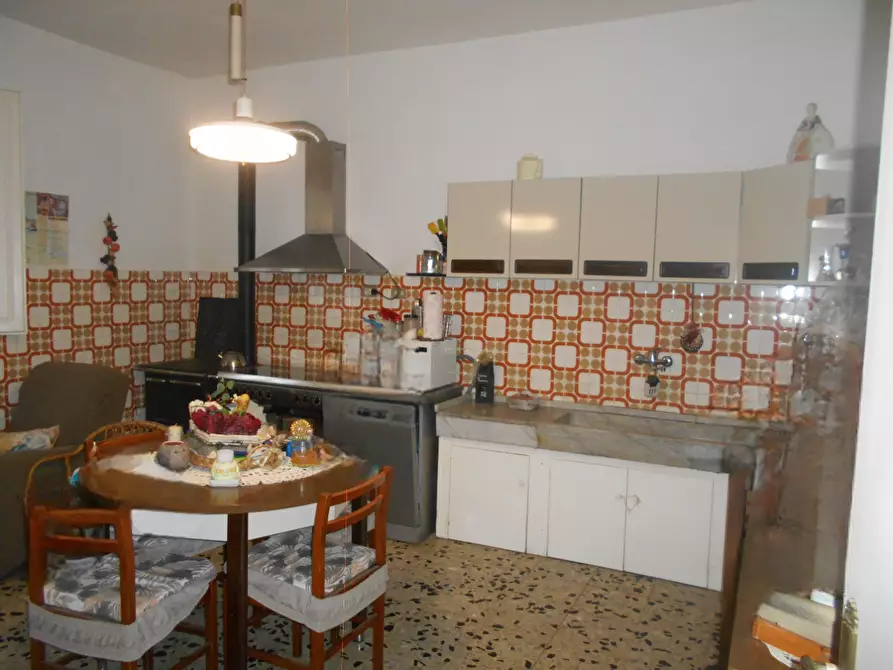 Immagine 8 di Casa bifamiliare in vendita  a Santa Maria A Monte