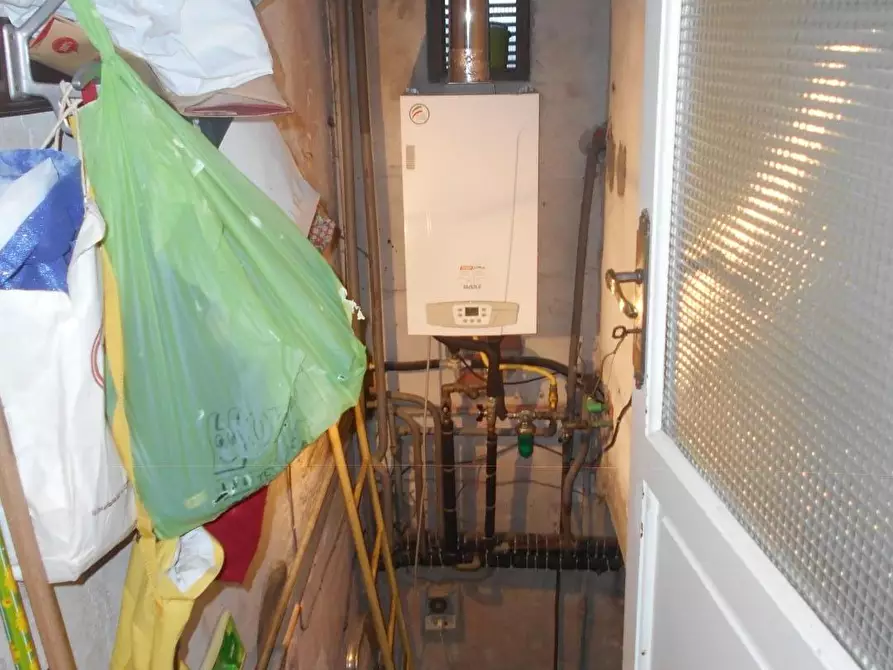 Immagine 18 di Casa bifamiliare in vendita  a Santa Maria A Monte