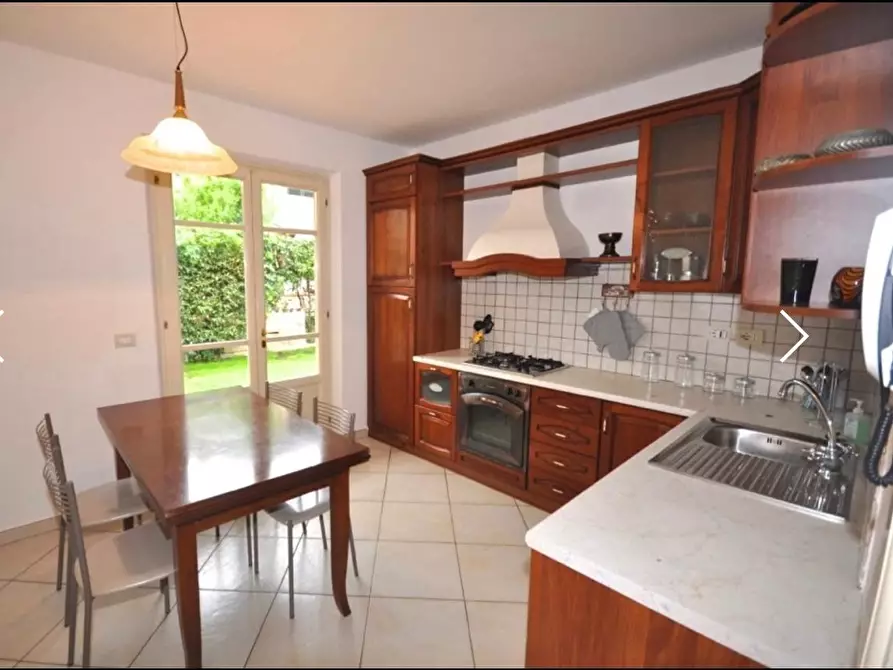 Immagine 6 di Casa bifamiliare in vendita  a Seravezza