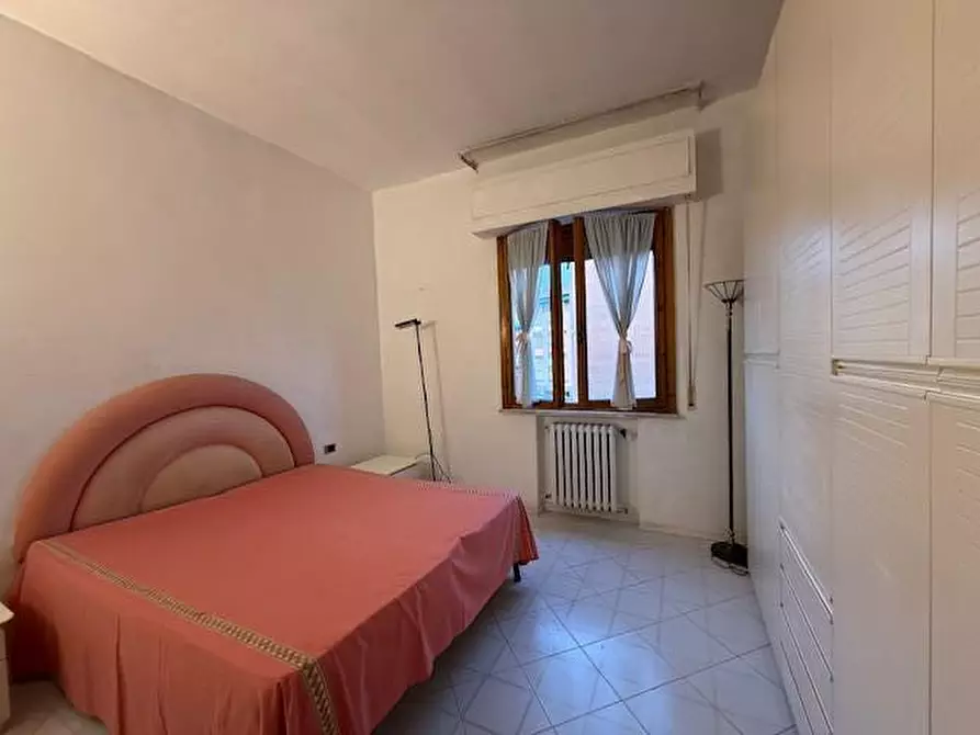 Immagine 7 di Appartamento in vendita  a Siena