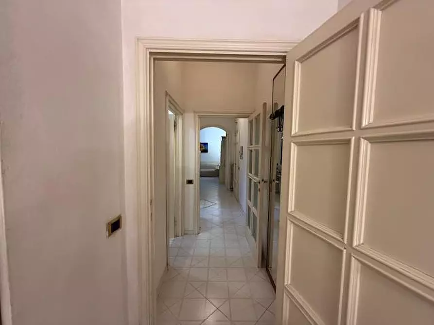 Immagine 8 di Appartamento in vendita  a Siena