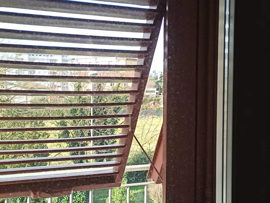 Immagine 15 di Appartamento in affitto  a Lucca