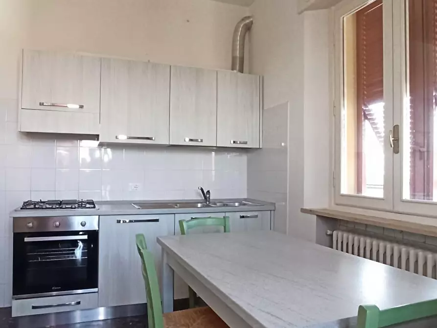 Immagine 5 di Appartamento in affitto  a Lucca