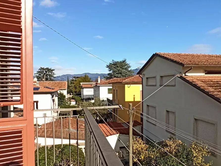 Immagine 10 di Appartamento in affitto  a Lucca