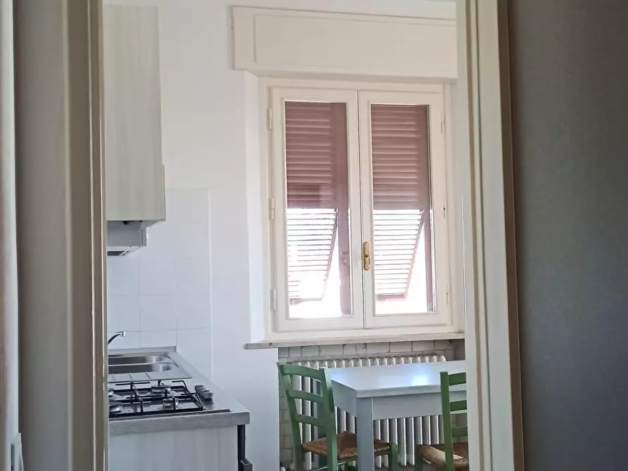 Immagine 3 di Appartamento in affitto  a Lucca