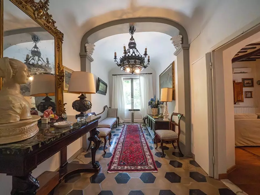 Immagine 6 di Villa in vendita  a Vicopisano