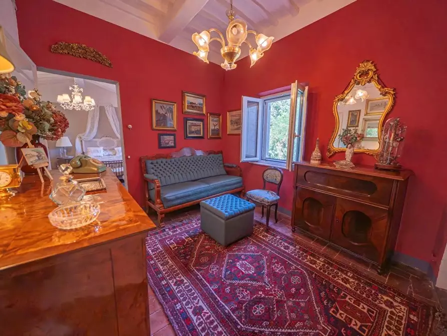 Immagine 25 di Villa in vendita  a Vicopisano