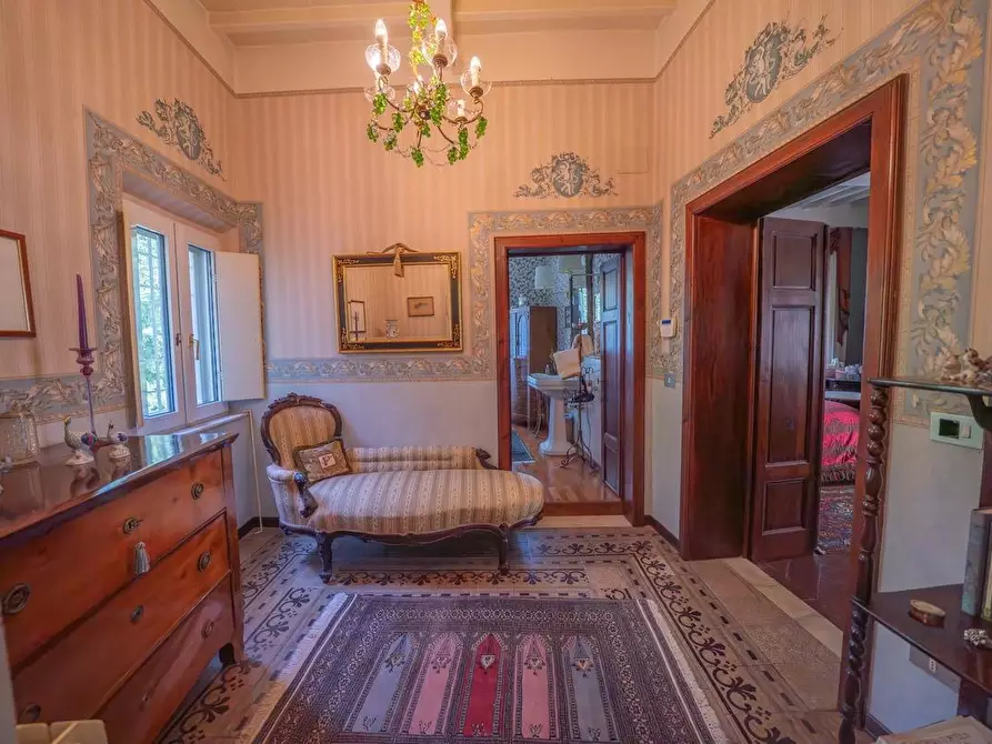 Immagine 18 di Villa in vendita  a Vicopisano