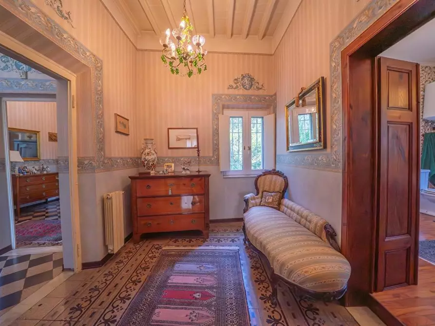 Immagine 19 di Villa in vendita  a Vicopisano