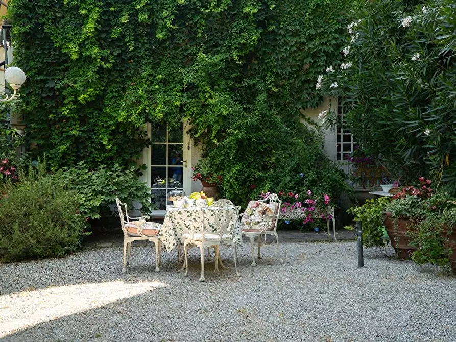 Immagine 51 di Villa in vendita  a Vicopisano