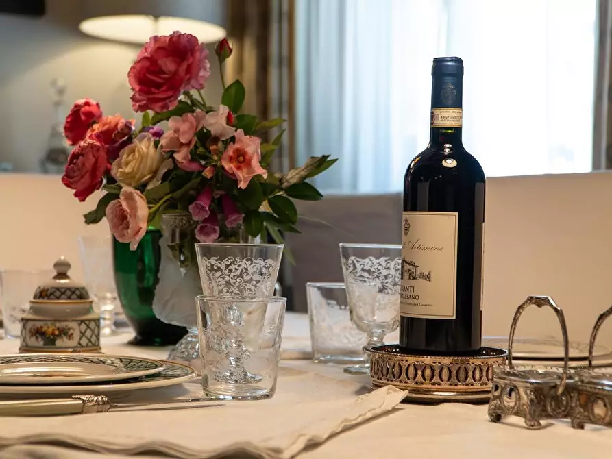 Immagine 43 di Villa in vendita  a Vicopisano