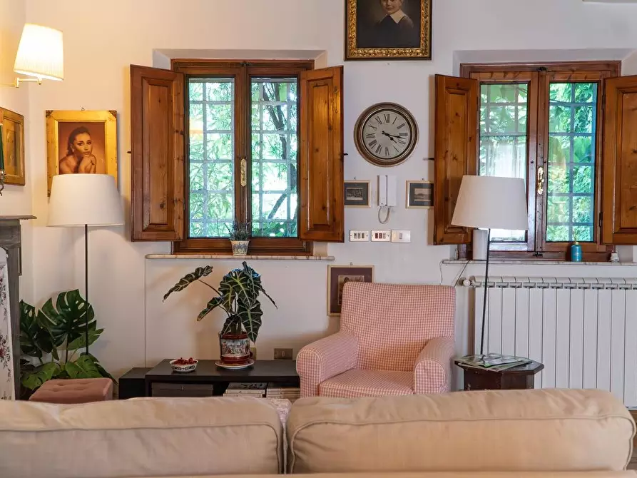 Immagine 41 di Villa in vendita  a Vicopisano