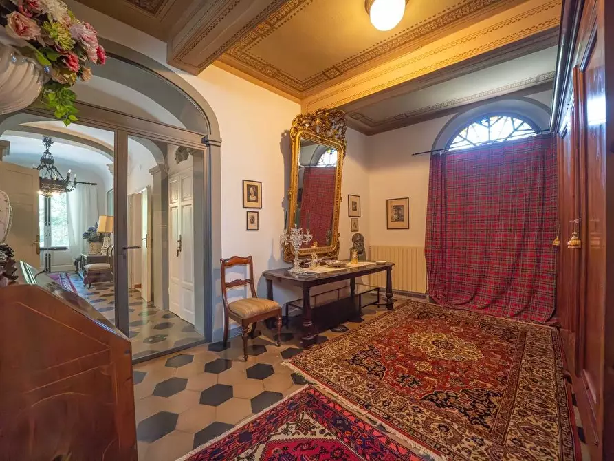 Immagine 13 di Villa in vendita  a Vicopisano