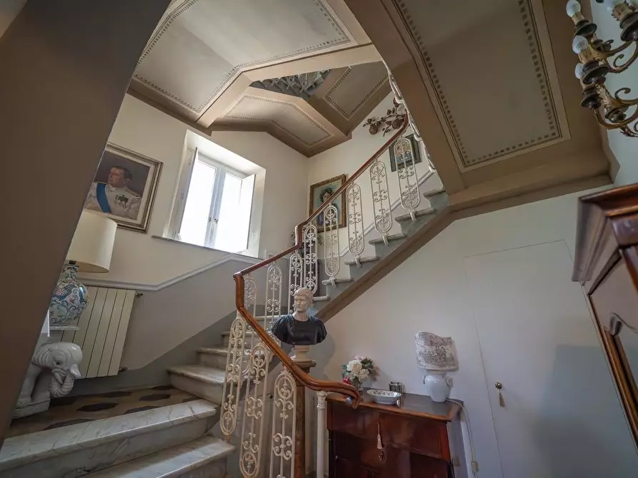 Immagine 15 di Villa in vendita  a Vicopisano