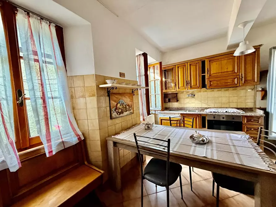 Immagine 23 di Terratetto in vendita  a Massa