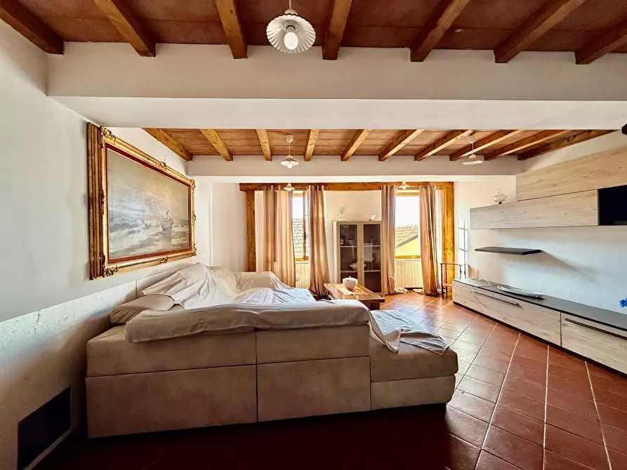 Immagine 13 di Terratetto in vendita  a Massa