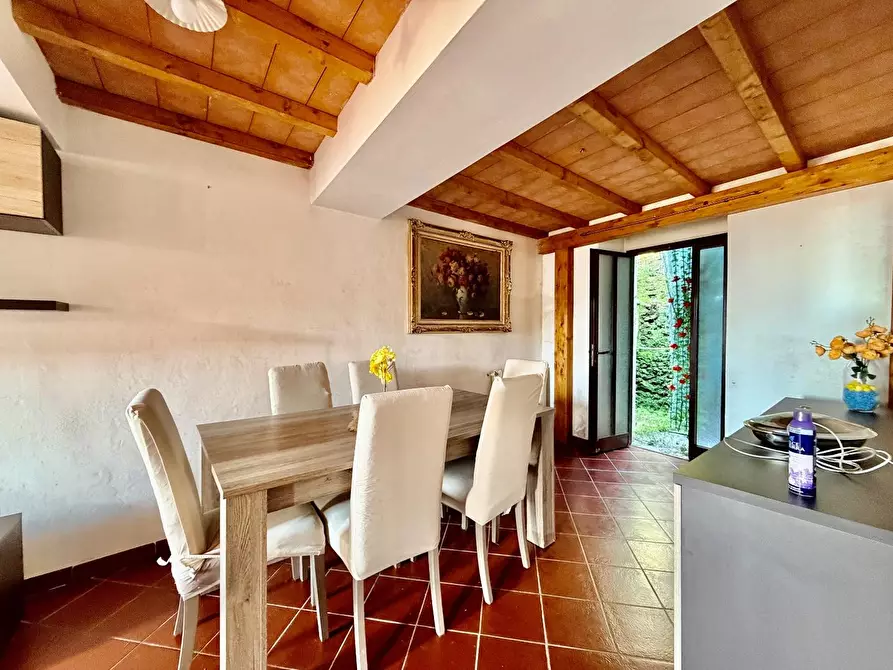 Immagine 21 di Terratetto in vendita  a Massa