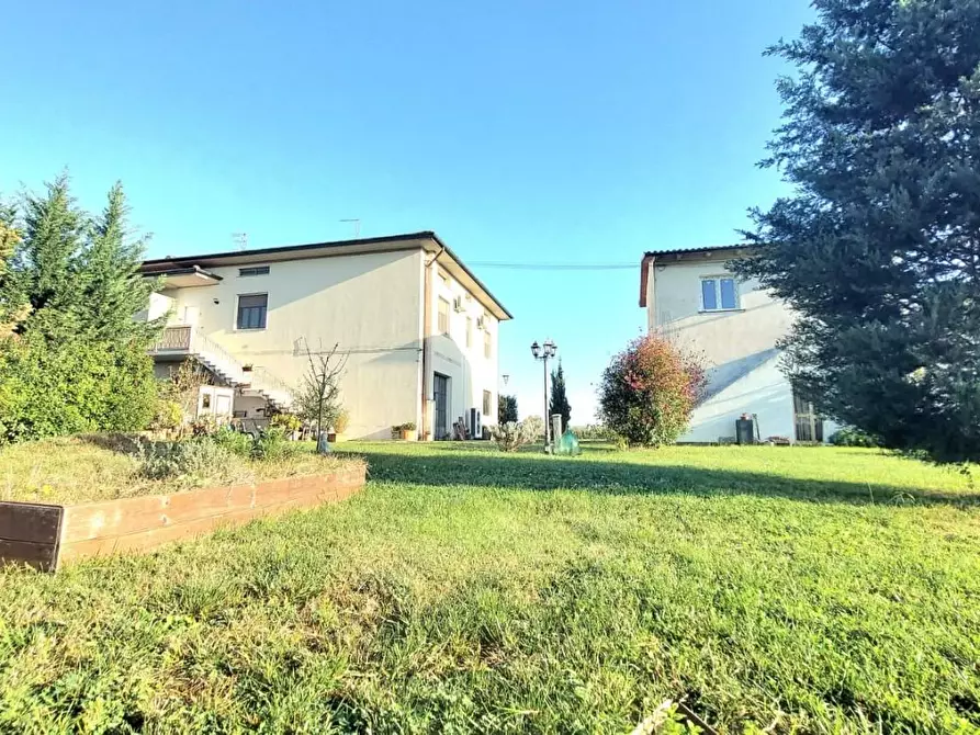 Immagine 4 di Porzione di casa in vendita  a Santa Maria A Monte