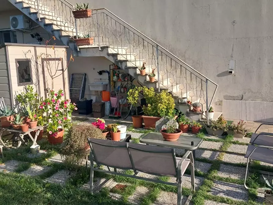 Immagine 10 di Porzione di casa in vendita  a Santa Maria A Monte