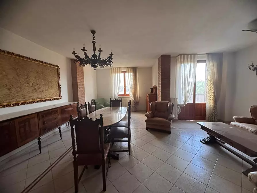 Immagine 3 di Casa bifamiliare in vendita  a Siena