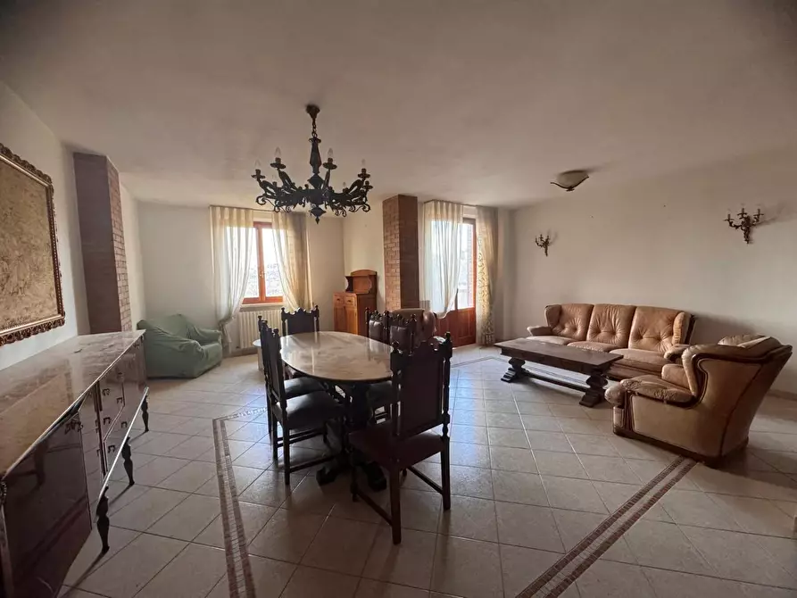 Immagine 2 di Casa bifamiliare in vendita  a Siena