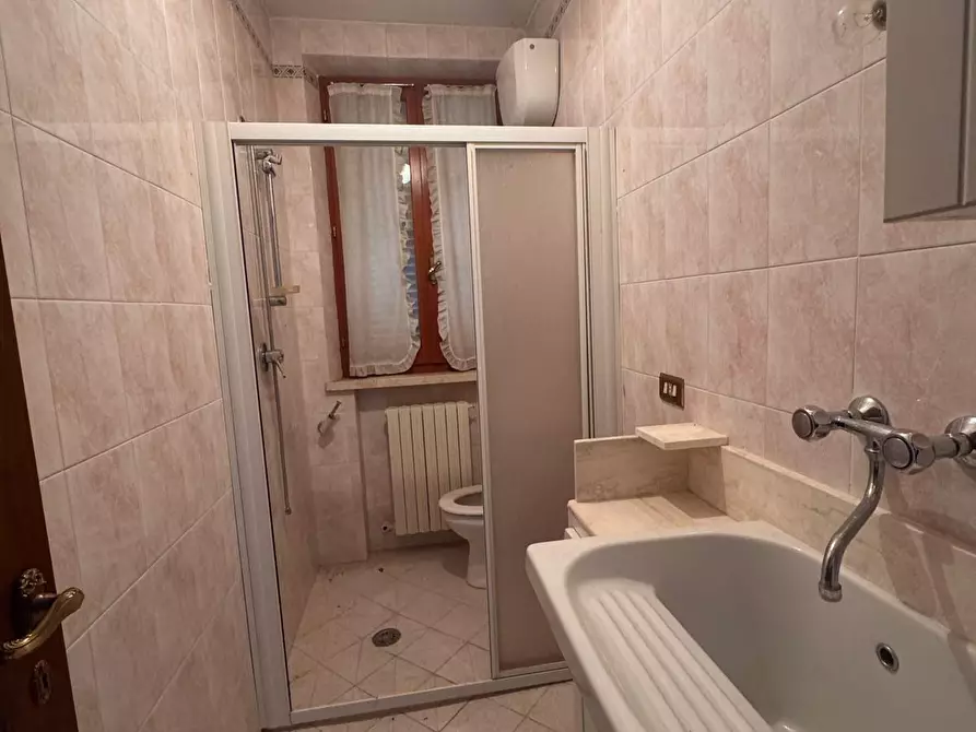 Immagine 10 di Casa bifamiliare in vendita  a Siena