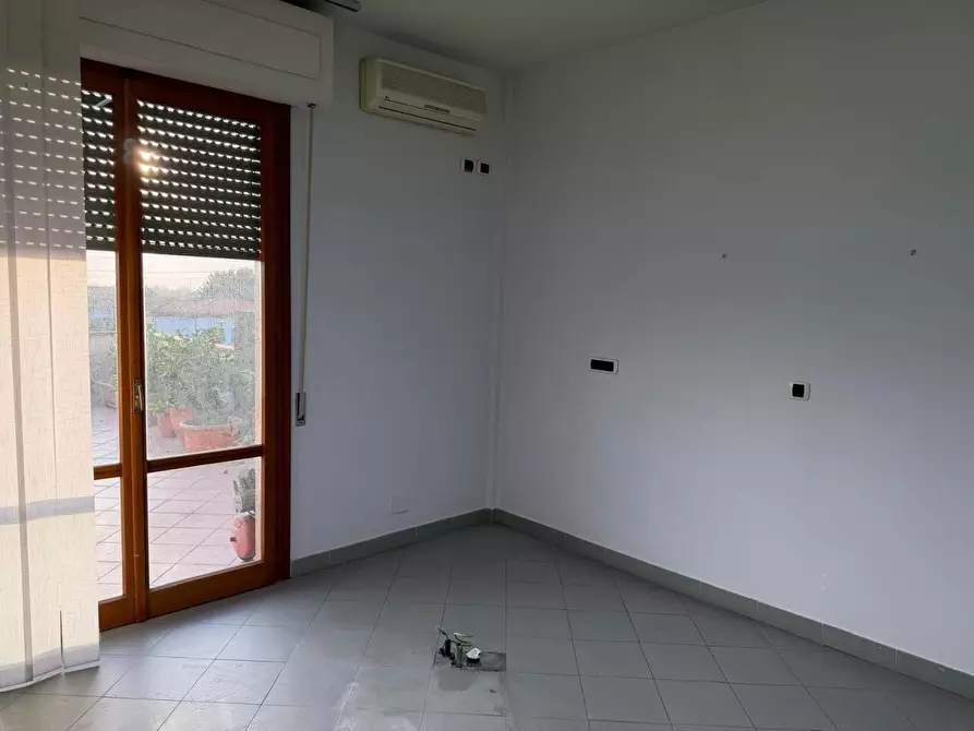 Immagine 11 di Appartamento in vendita  a Castelnuovo Magra