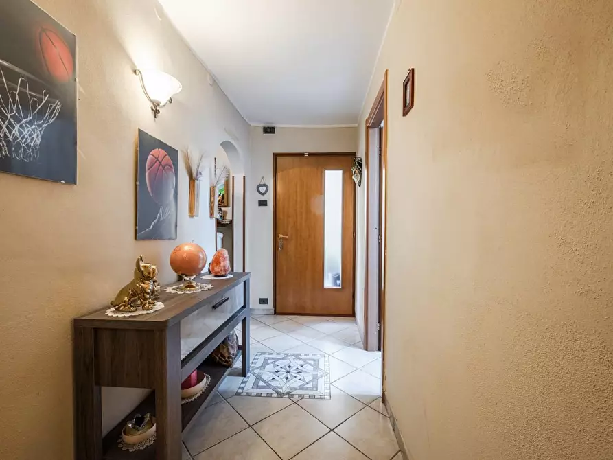 Immagine 13 di Appartamento in vendita  a Reggio Nell'emilia