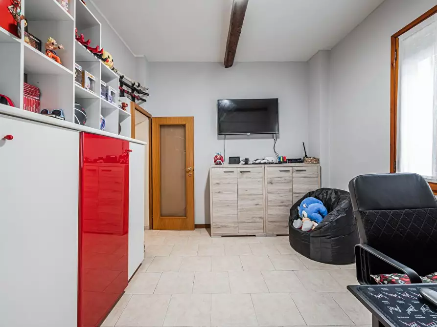 Immagine 20 di Appartamento in vendita  a Reggio Nell'emilia