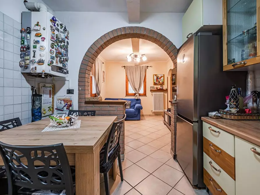 Immagine 5 di Appartamento in vendita  a Reggio Nell'emilia