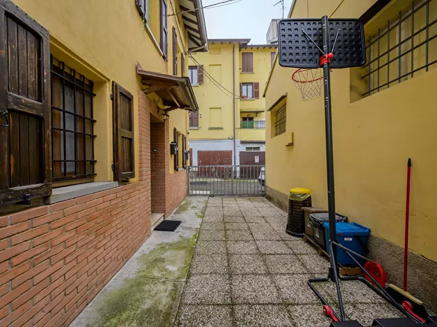 Immagine 34 di Appartamento in vendita  a Reggio Nell'emilia