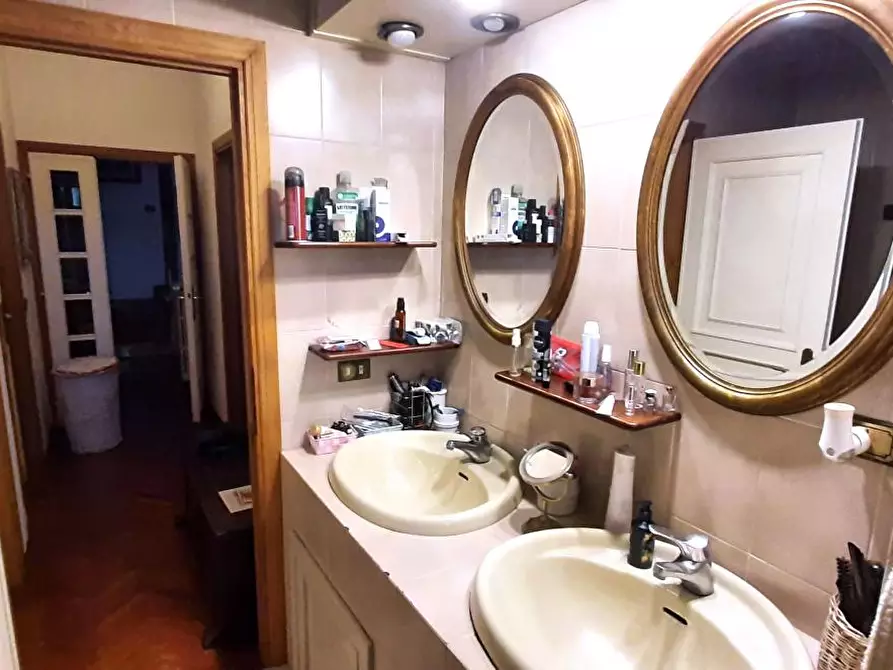 Immagine 38 di Villa in vendita  a Castellina Marittima