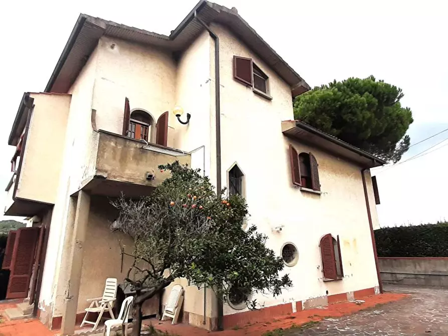 Immagine 60 di Villa in vendita  a Castellina Marittima