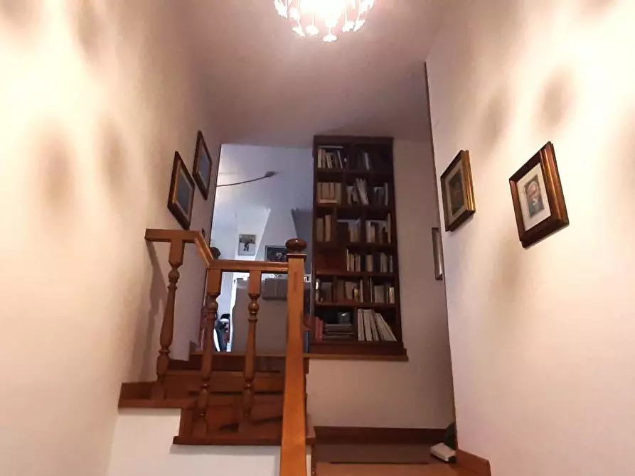Immagine 17 di Villa in vendita  a Castellina Marittima