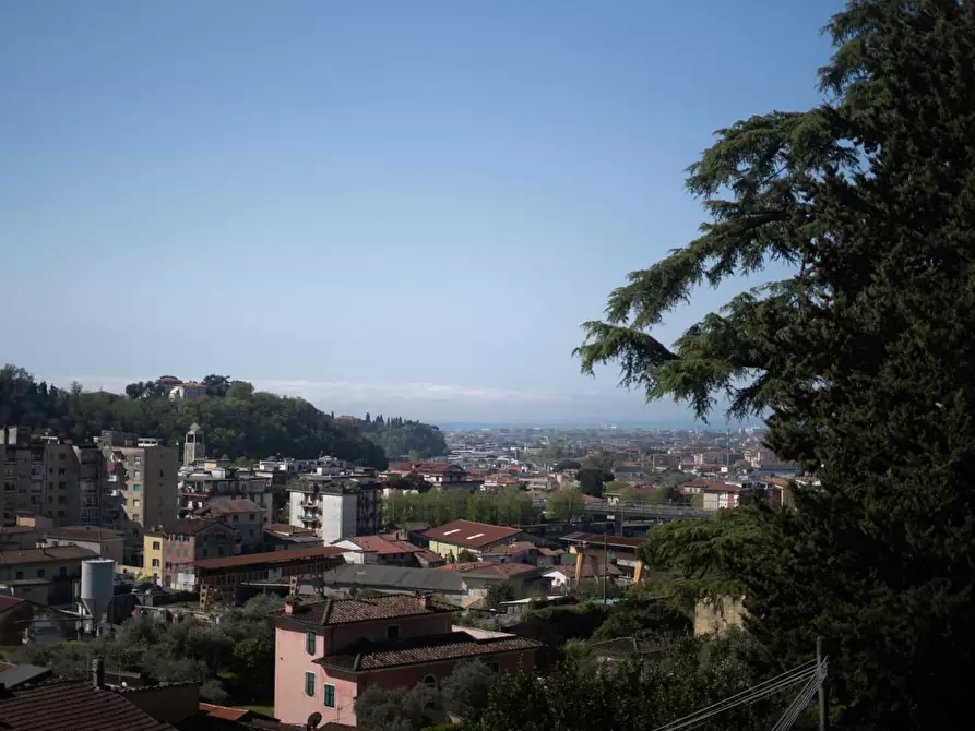 Immagine 52 di Appartamento in vendita  a Carrara