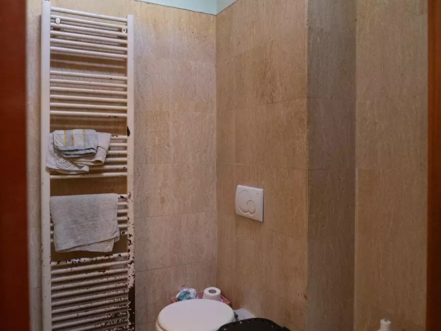 Immagine 31 di Appartamento in vendita  a Carrara