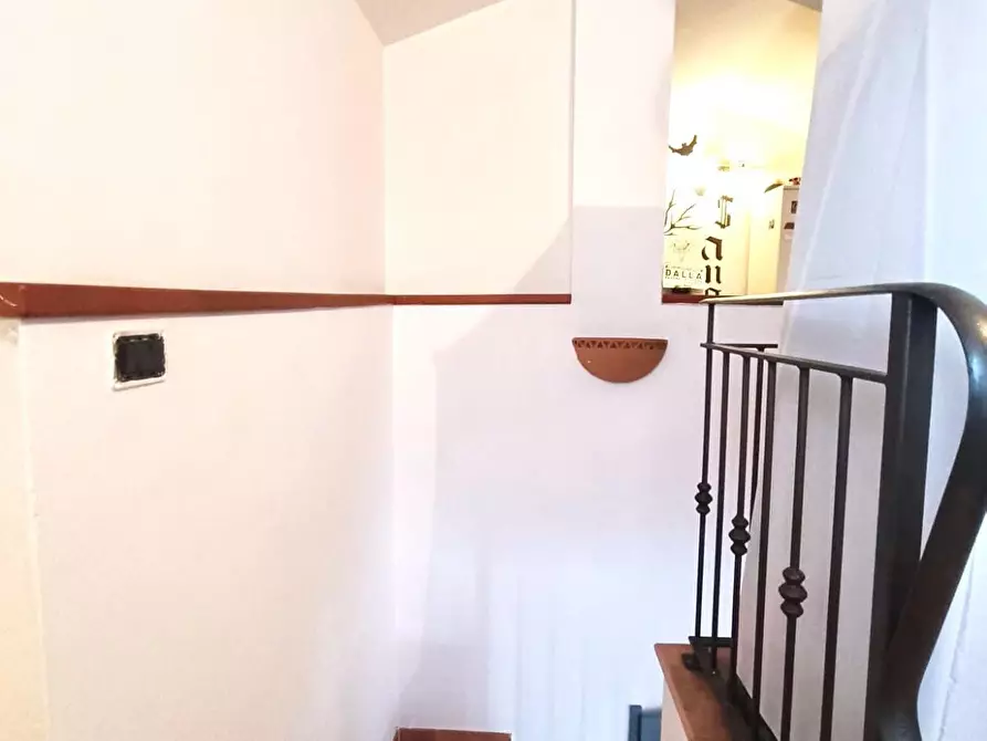 Immagine 11 di Appartamento in vendita  a Massa