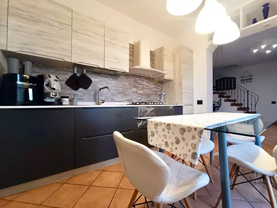 Immagine 9 di Appartamento in vendita  a Massa