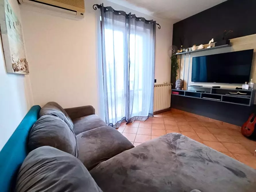 Immagine 5 di Appartamento in vendita  a Massa