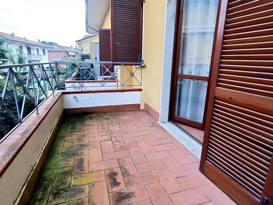 Immagine 29 di Appartamento in vendita  a Massa