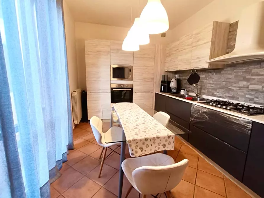 Immagine 8 di Appartamento in vendita  a Massa