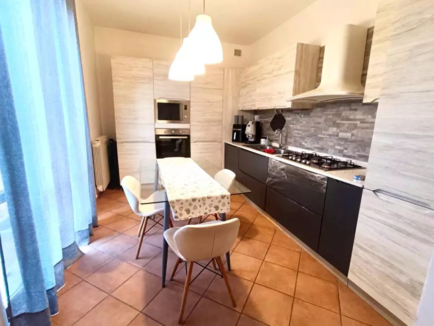 Immagine 10 di Appartamento in vendita  a Massa