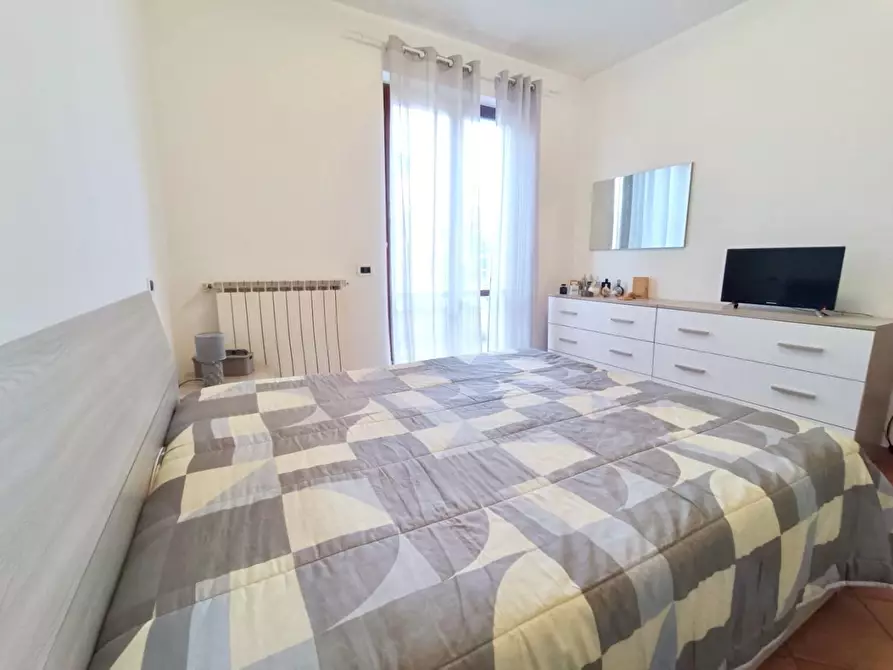 Immagine 16 di Appartamento in vendita  a Massa