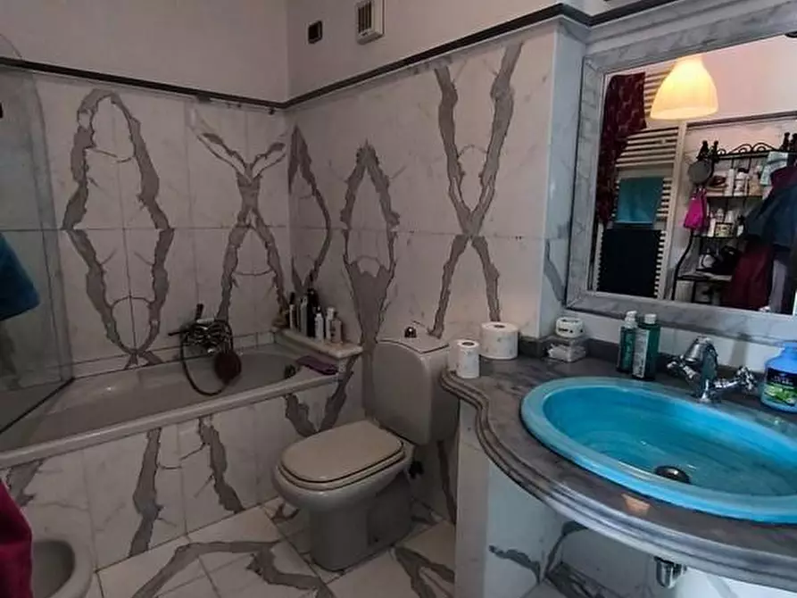 Immagine 16 di Casa semindipendente in vendita  a Carrara