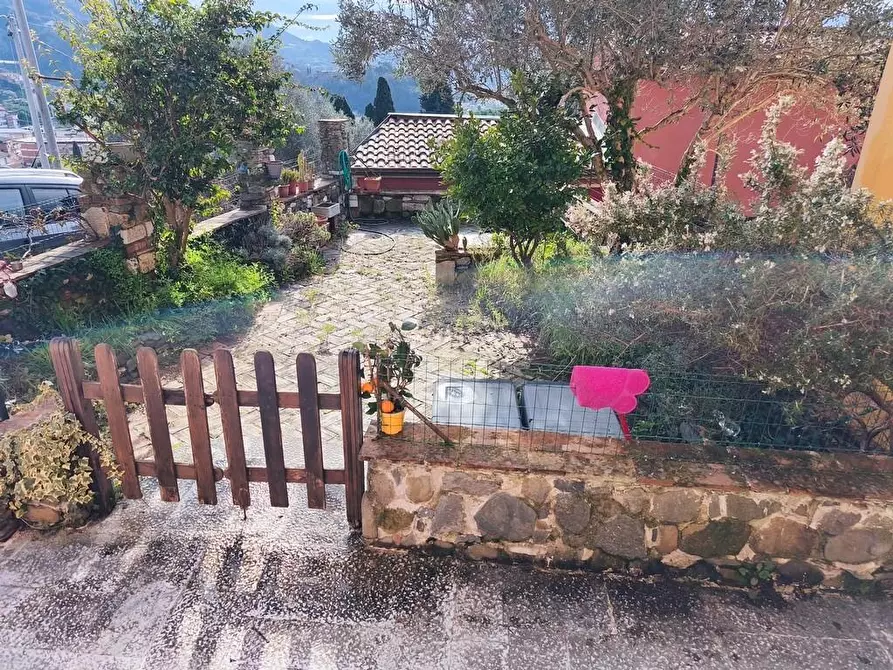 Immagine 6 di Casa semindipendente in vendita  a Carrara