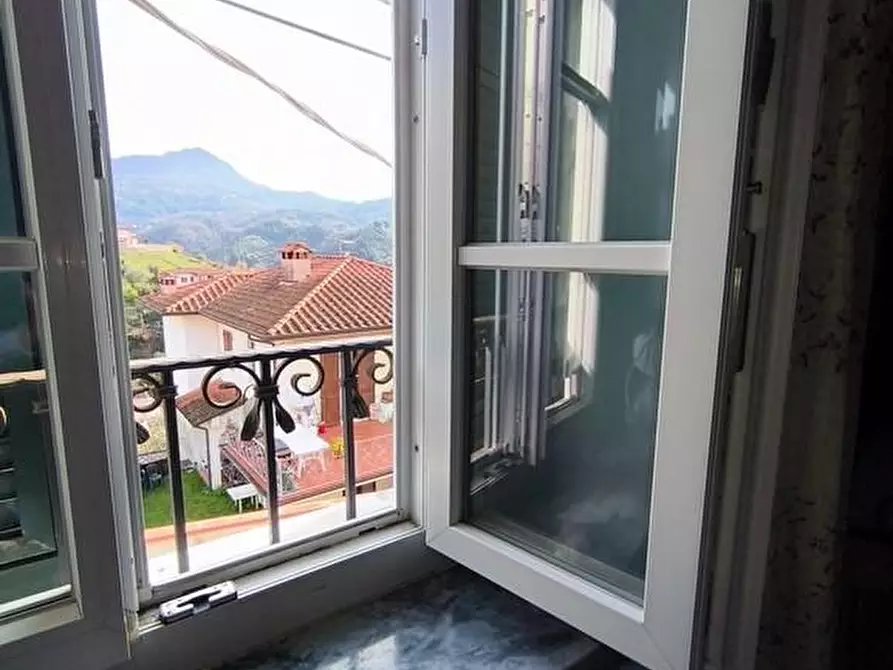 Immagine 11 di Casa semindipendente in vendita  a Carrara