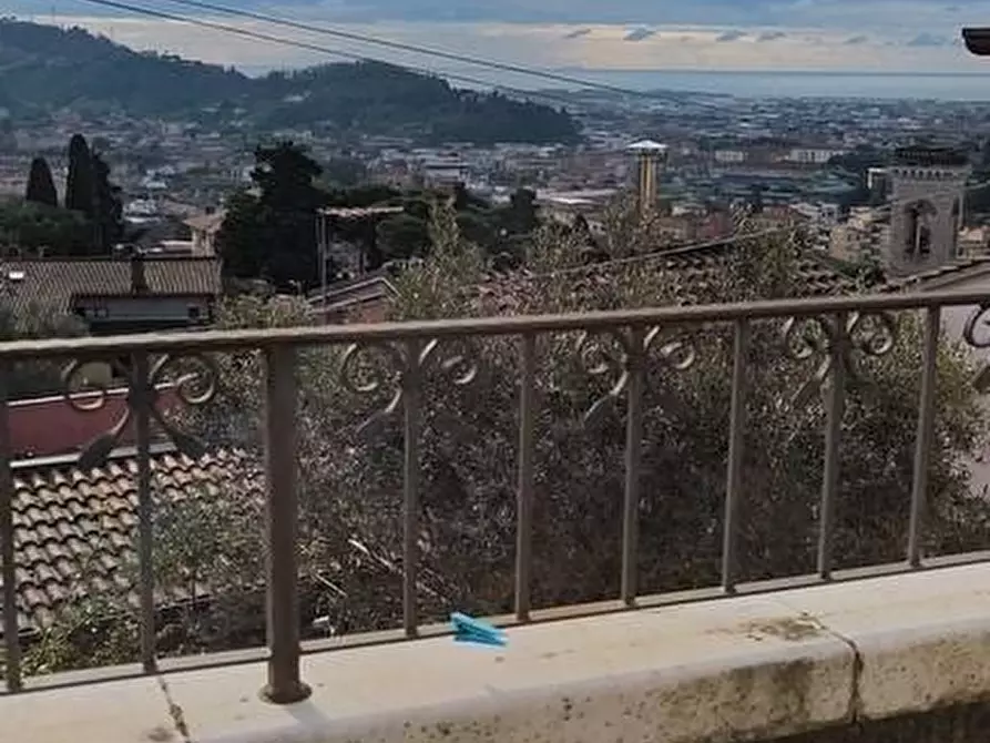 Immagine 21 di Casa semindipendente in vendita  a Carrara