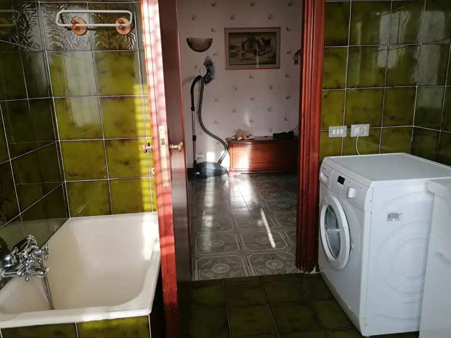 Immagine 10 di Casa semindipendente in affitto  a Carrara