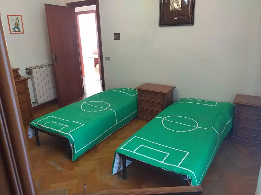 Immagine 13 di Casa semindipendente in affitto  a Carrara